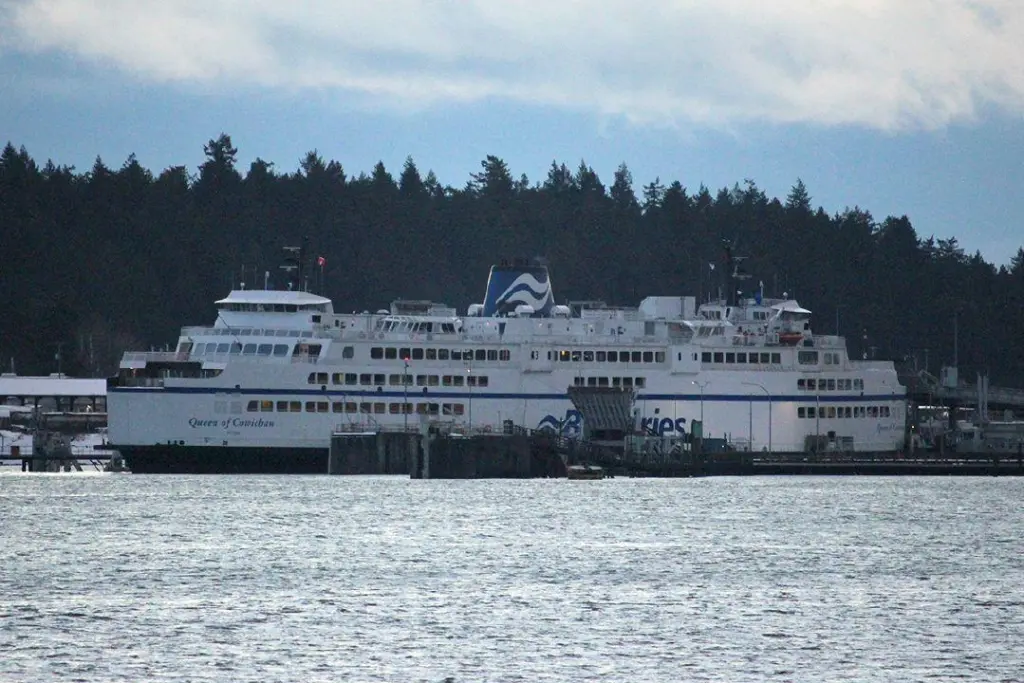Строительство новых паромов BC Ferries в Китае обошлось Канаде в 1,5 млрд долларов ВВП, показал отчёт