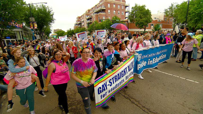 Некоторые 2SLGBTQ+ группы разрывают связи с Edmonton Pride Festival из-за опасений по поводу полиции
