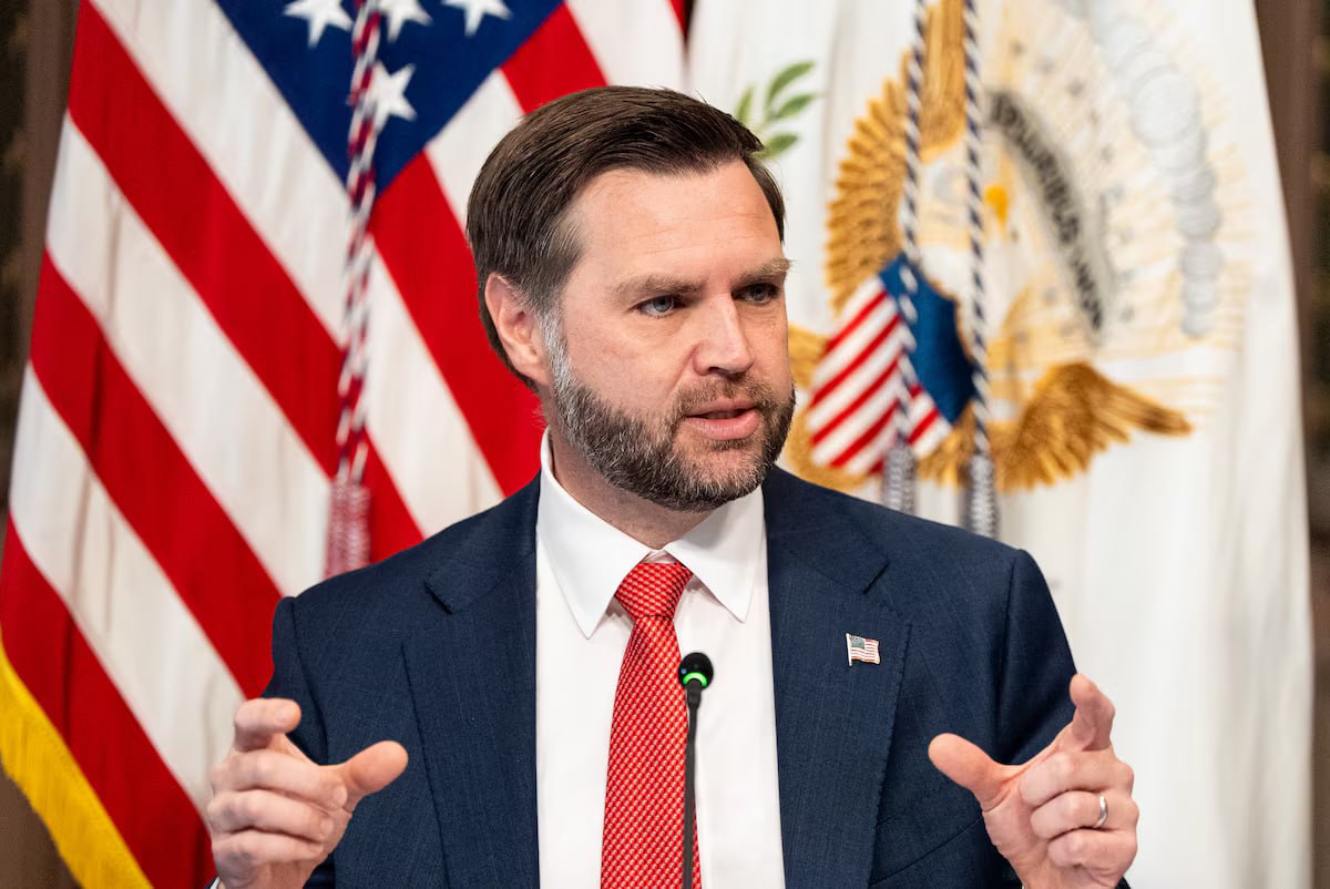 Карни пытался «переплюнуть по жесткости» Трампа на торговых переговорах, заявляет Вэнс